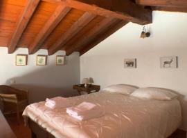 Casa La Fragua, pet-friendly hotel in La Hiruela