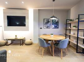 Apartamento Roma living suite en Vila real, hotel blizu znamenitosti El Madrigal, Villareal