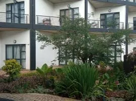 Royal Stina Hotel-style with Swimming pool