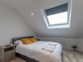 Super cosy self-catering studio flat, hotel cerca de Estación de servicio Medway Services M2, Gillingham