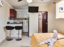 Awesome Studio-apartment For 2 Near Las Americas Airport and Colonial Zone, hotell i La Viva