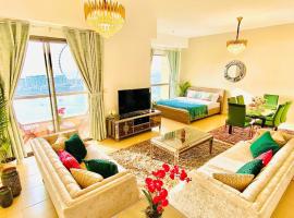 Luxury Casa - Royal Sea View Apartment JBR Beach 2BR, hotel near The Walk at JBR, Dubai