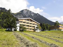 Hotel Sonnblick, hotel di Wald am Arlberg