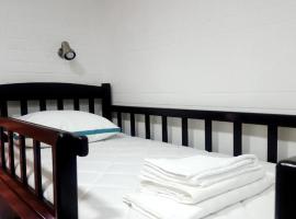 Hostel Bravo, ξενοδοχείο στη Φεργκάνα