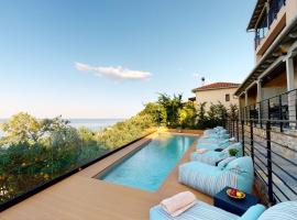 KaLLiA SUITES- CHOREFTO, Hotel in Khorevtón