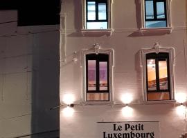 Le petit Luxembourg อพาร์ตเมนต์ในMontignies-sur-Sambre