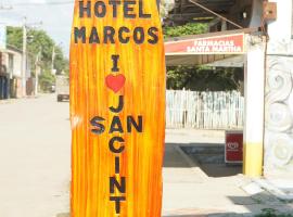 Hotel Marcos, hotel v destinaci San Jacinto