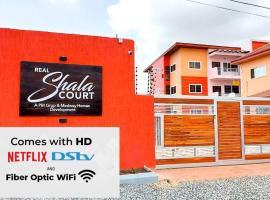 Luxurious 1 & 2 Bed Apartment at RealShala Homes, Adjiringanor - East Legon, parkimisega hotell sihtkohas Ashalebotwe