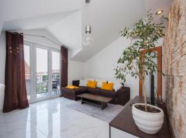 Deluxe Apartment Toni, khách sạn 3 sao ở Vodice
