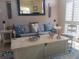 BELLEVUE RESORT Flat No 9, hotel a Stilbaai