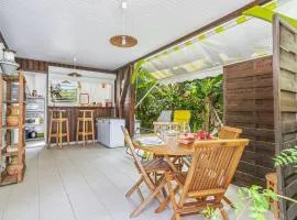 Bungalow charmant à Rivière-Salée avec terrasse privée