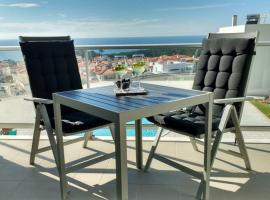 Gino´s House: Nazaré, Suberco Viewpoint yakınında bir otel