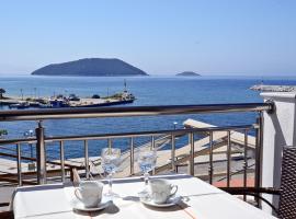 Oasis Deluxe Apartments , ξενοδοχείο στο Νέο Κλήμα