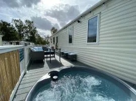 Lakes Breaks - 6 Meadows