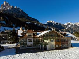 Residence Holiday, lägenhetshotell i Pozza di Fassa