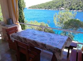 Holiday home Dob - 5m from the sea, hotel em Kut