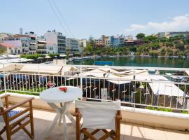 Straight to the Lake View Apartments, apartment in Agios Nikolaos