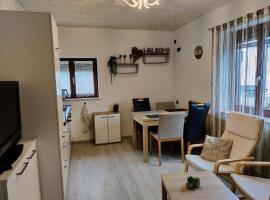 Holiday Home in Quiet Beautiful Area With Two Separate, Modern, Furnished Apartments, hotel s parkováním v destinaci Deutsch-Wagram