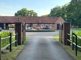 Luxury Cottage & Spa, Hotel in Guildford