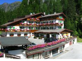 Hotel Roy, hotell i Malga Ciapela