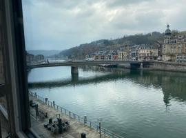 le coeur de ville, hotel v destinaci Dinant