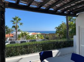Ocean View Cabo Condo Create Memories!!, hotel cerca de Club Campestre Golf, San José del Cabo