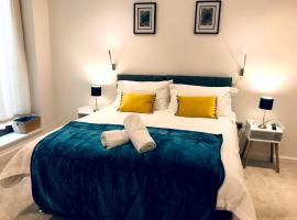 Maplewood luxurious one-bed flat with free parking, отель типа «постель и завтрак» в городе Сент-Олбанс