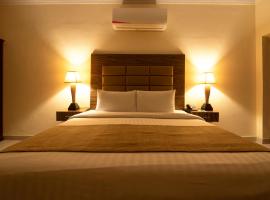 Hotel One Lalazar Multan, hótel í Multan