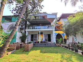 Urban Nomads Pune Riverside CoLive CoWork, hostel din Pune