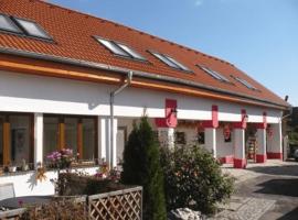 Penzion Loučka, hotel v destinaci Rajhradice