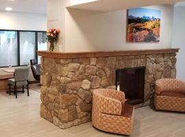 Microtel Inn & Suites by Wyndham Georgetown Lake、ジョージタウンのホテル