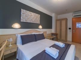 Hotel Airone, hotel em Bibione