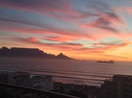 Atlantic Haven: Bloubergstrand'da bir otel