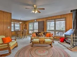 Excellent Lakeview Getaway with Watercrafts Included