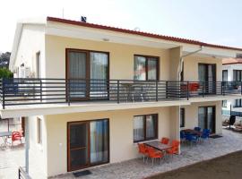 Ören Konak Apart Otel, hotel ob plaži v mestu Burhaniye