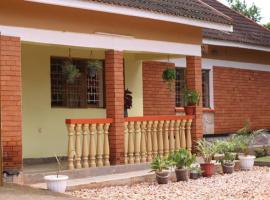 House 1759, near River Nile, Cottage in Jinja