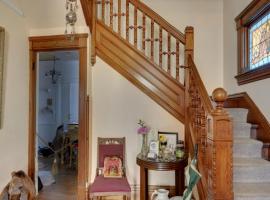 Garden House Bed and Breakfast, hotel di Hannibal