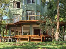 AMANU Casa Unica en el delta de Tigre a solo 5' para 30 personas, beach hotel in Tigre