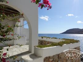 Seaside Traditional Cycladic House, hotel em Sikinos