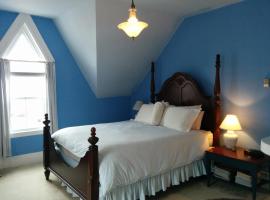 Fairmont House Bed & Breakfast, lemmikloomasõbralik hotell sihtkohas Mahone Bay