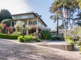 The Jabberwock Bed & Breakfast, hotell i Monterey