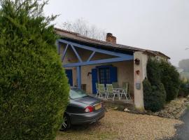 Great cottage near Bergerac and wineries France, semesterhus i Saint-Méard-de-Gurçon