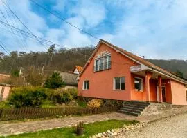 JULIA Garden House