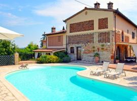 Holiday Home La Vecchia Pieve by Interhome, hotel con piscina en Nebbiano