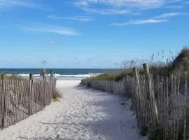 1 Block to Shore Family Condo in Myrtle Beach!