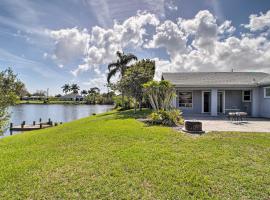 Quiet and Pet-Friendly Home on Lake 7 Mi to Beach!, hotel in Sebastian