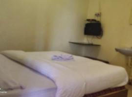 Gujarati marwadi food park view resort, hotel v destinaci Matheran