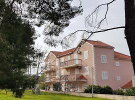 Ruzica Apartments, hotel s parkováním v destinaci Mirce