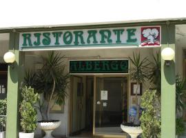 Albergo Tenda Verde, hotel v destinaci Falconara Marittima