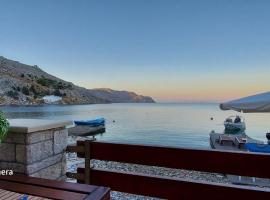 Symi . VILLA CALME (Sur la Mer)., hotel v destinácii Symi